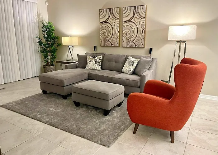 Awesome Apartment At Storey Lake Sl47318